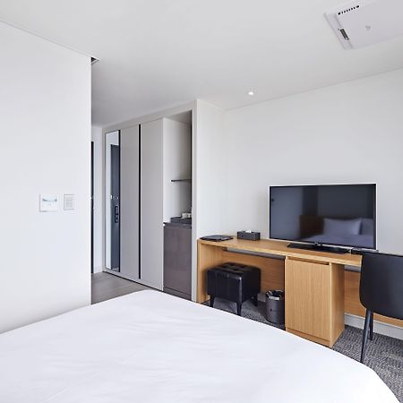 Lavi De Atlan Hotel Пусан Екстериор снимка