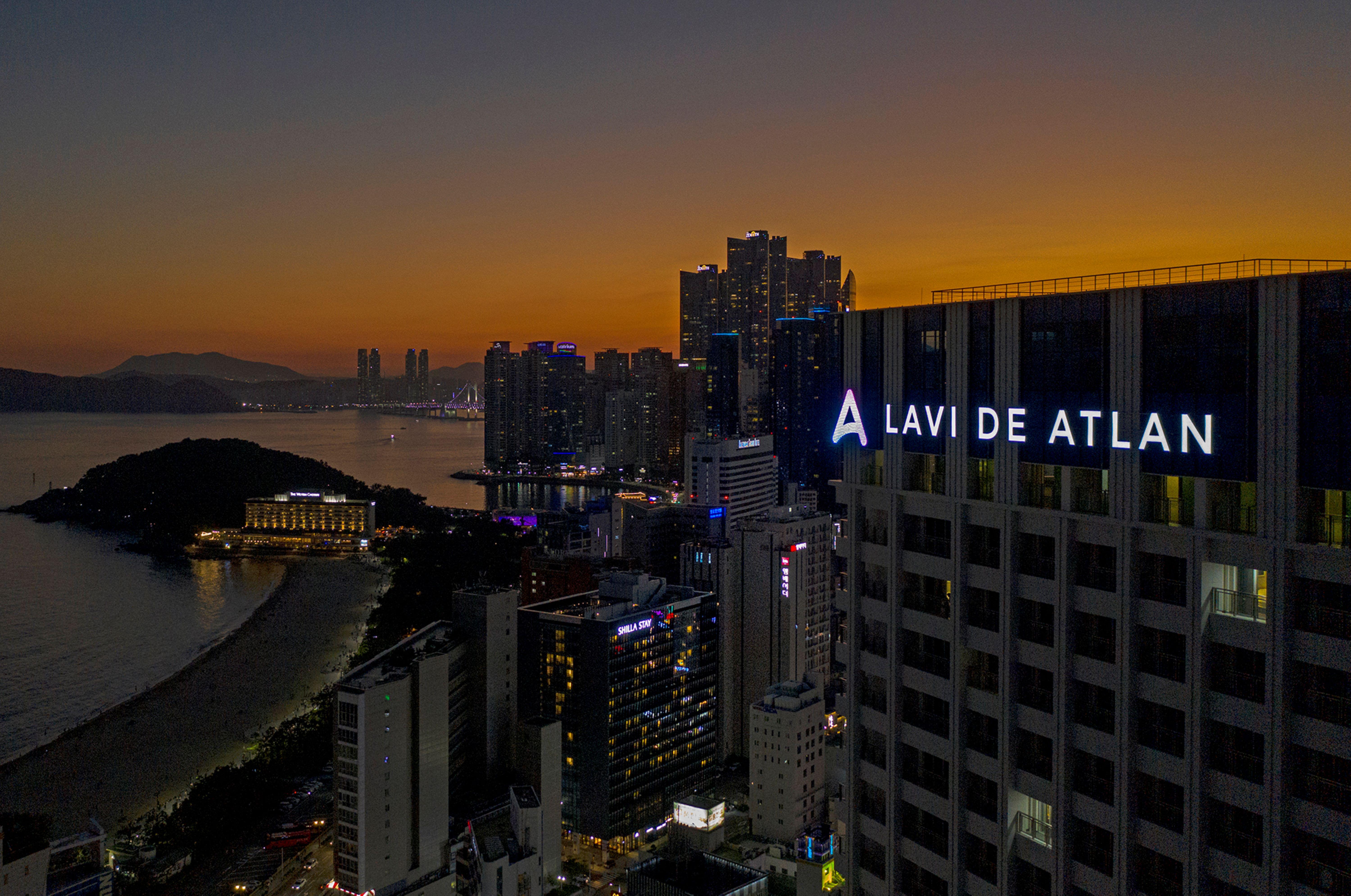 Lavi De Atlan Hotel Пусан Екстериор снимка
